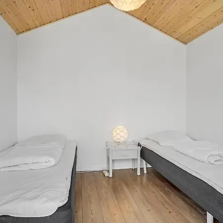 2 Bedroom Nice Home In Otterup * オテルプ